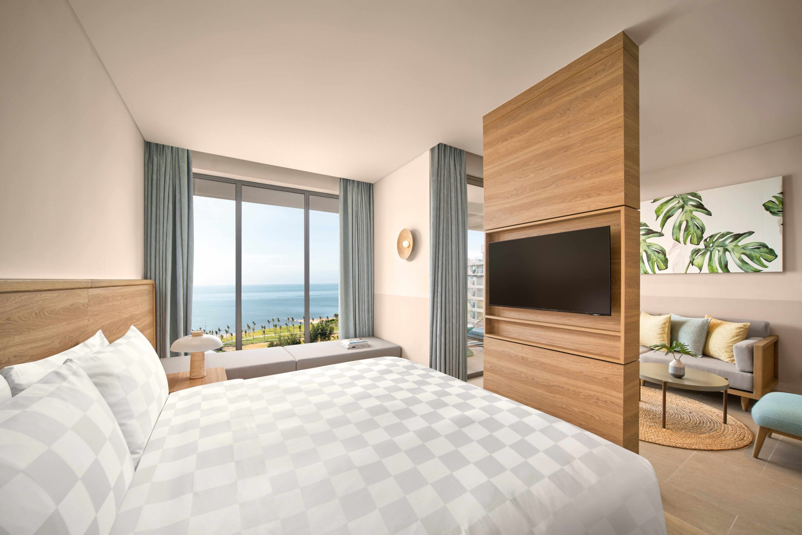 bedroom-can-ho-1-phong-ngu-view-bien-ixora-ho-tram-fusion.webp